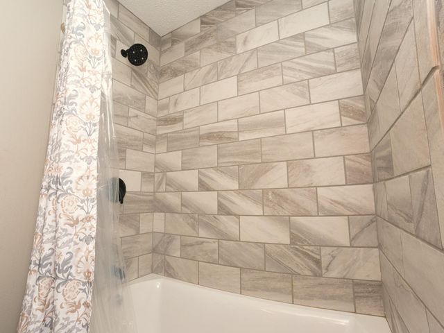 2202 G St SW, Miami, OK 74354