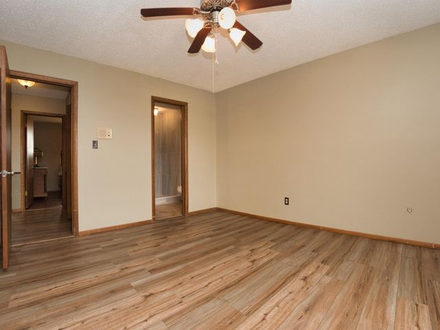 2202 G St SW, Miami, OK 74354