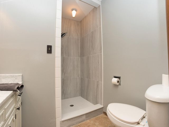 2202 G St SW, Miami, OK 74354