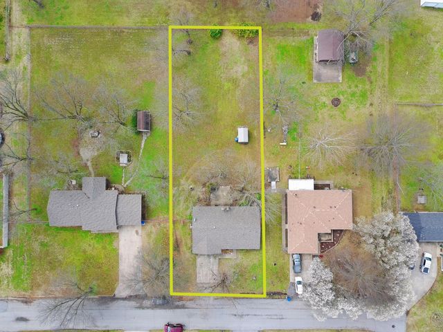 2202 G St SW, Miami, OK 74354