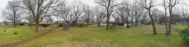 2202 G St SW, Miami, OK 74354