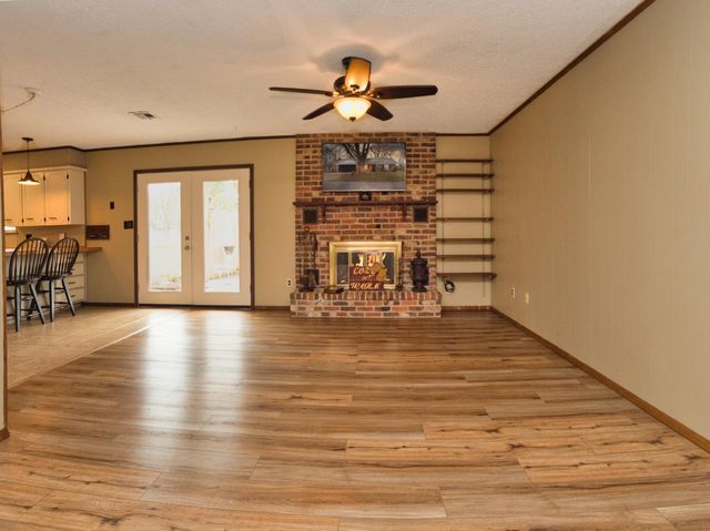 2202 G St SW, Miami, OK 74354