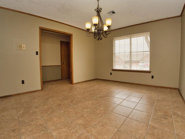 2202 G St SW, Miami, OK 74354