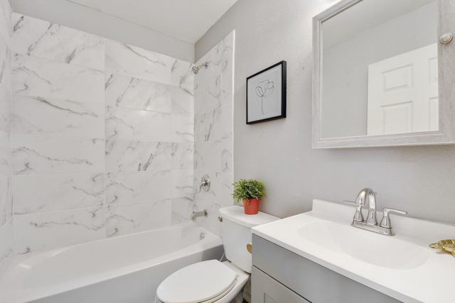 6209 Langham ST, Austin, TX 78741