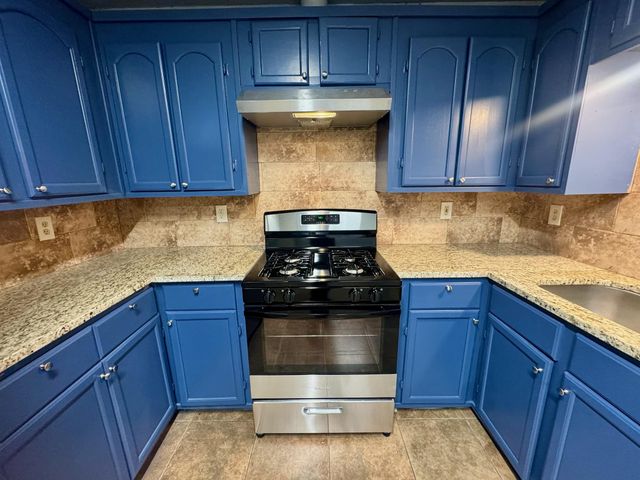 6209 Langham ST, Austin, TX 78741