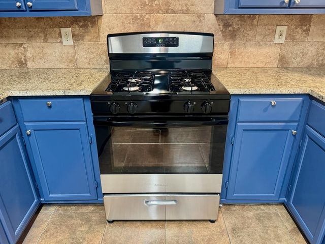 6209 Langham ST, Austin, TX 78741