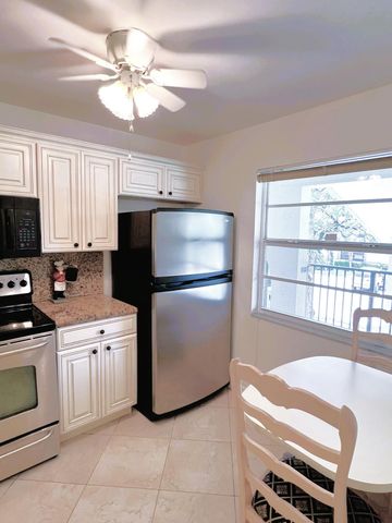 1105 Bahama Bend A2, Coconut Creek, FL 33066