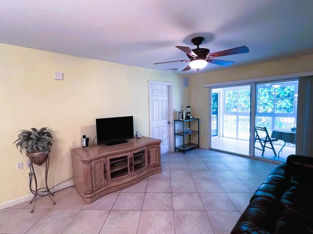 1105 Bahama Bend A2, Coconut Creek, FL 33066