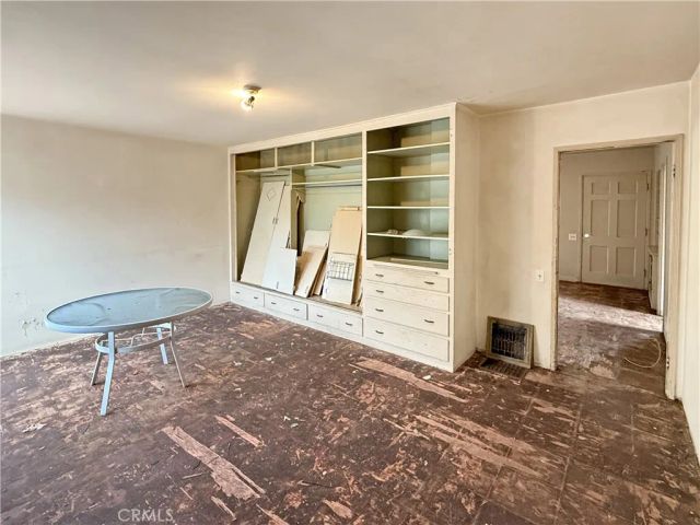 490 E Highland Avenue, Sierra Madre, CA 91024