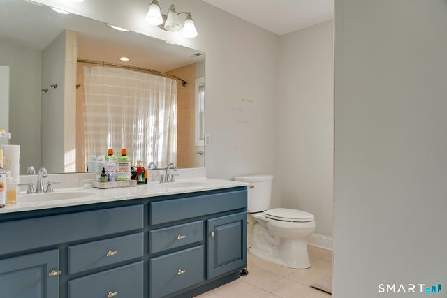 721 Ives Row, Cheshire, CT 06410