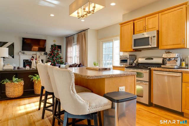 721 Ives Row, Cheshire, CT 06410