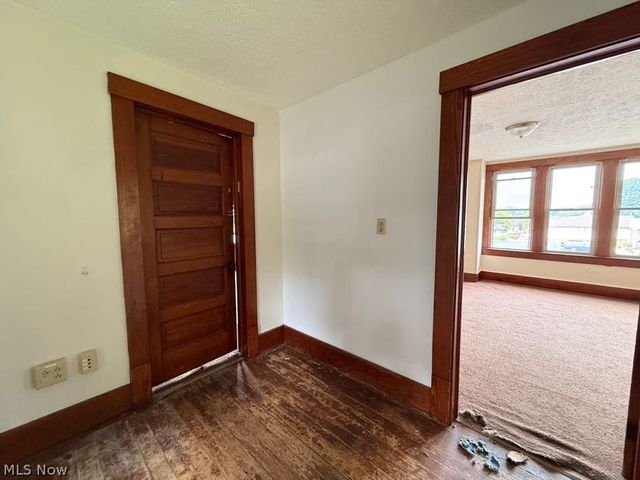 85 S Cleveland Avenue, Mogadore, OH 44260