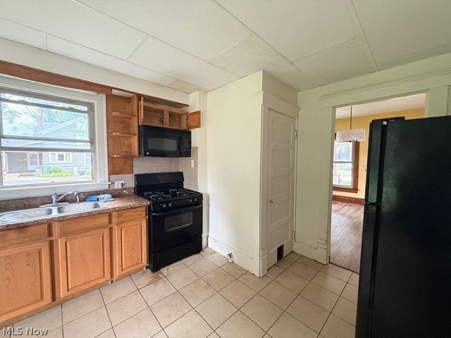 85 S Cleveland Avenue, Mogadore, OH 44260