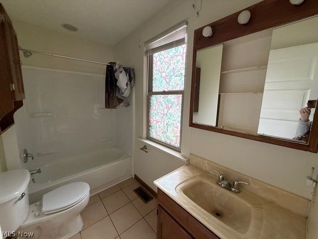 85 S Cleveland Avenue, Mogadore, OH 44260