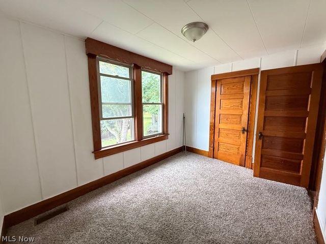 85 S Cleveland Avenue, Mogadore, OH 44260