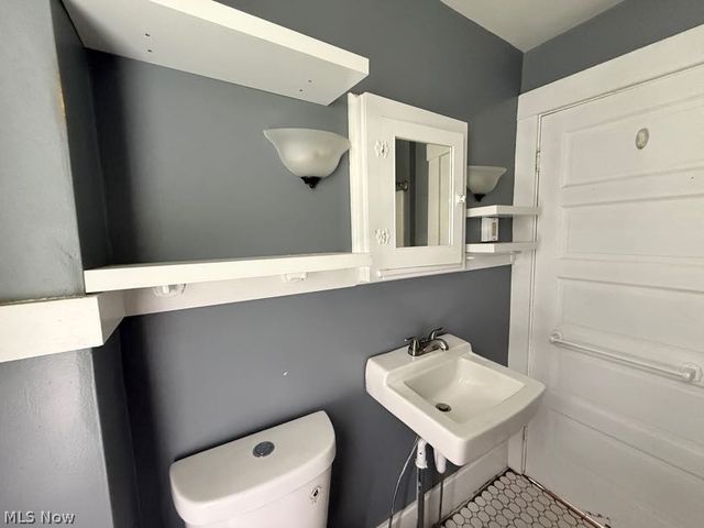 85 S Cleveland Avenue, Mogadore, OH 44260