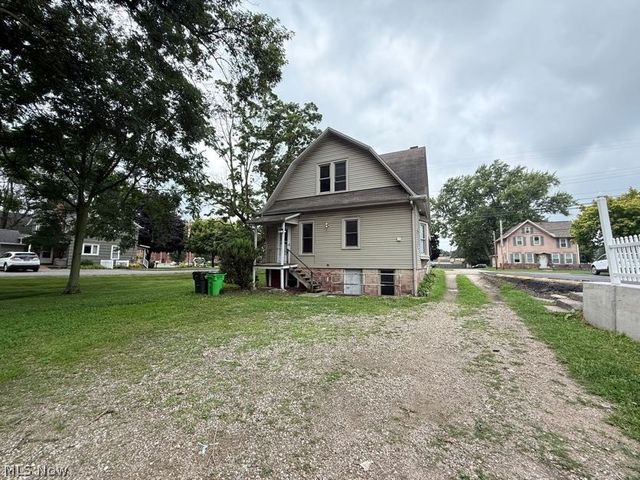 85 S Cleveland Avenue, Mogadore, OH 44260