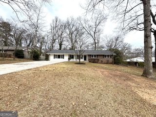 558 Dorsey Circle SW, Lilburn, GA 30047