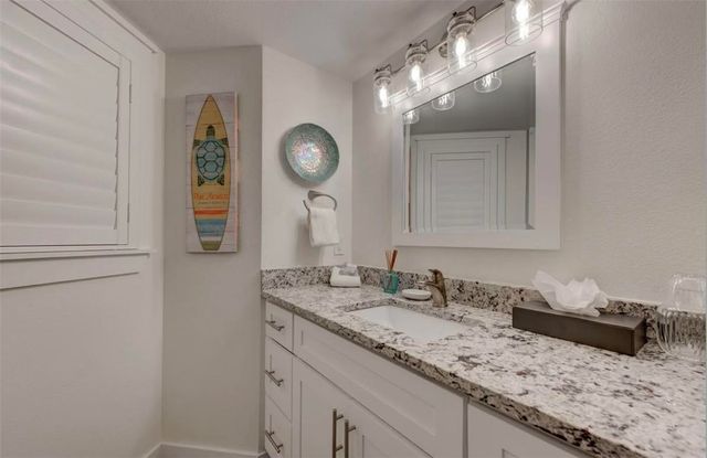 800 Sandcastle Dr 107, Port Aransas, TX 78373