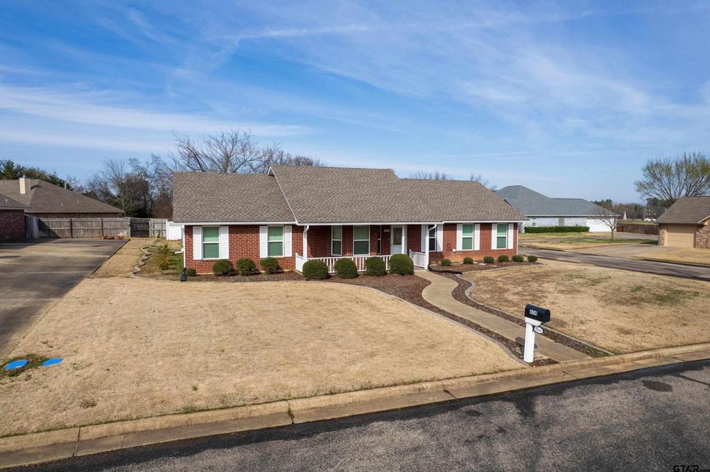 604 Mustang, Mt Vernon, TX 75457