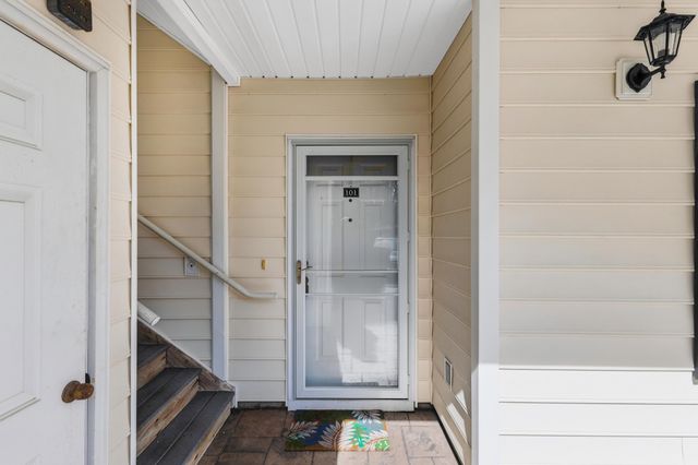 635 Woodmoor Dr Unit 101, Murrells Inlet, SC 29576