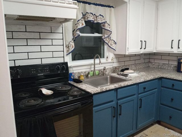 1207 Slabey Avenue, Valley Stream, NY 11580
