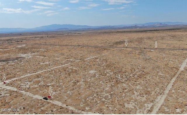 500 E Avenue E, Redman, CA 93535