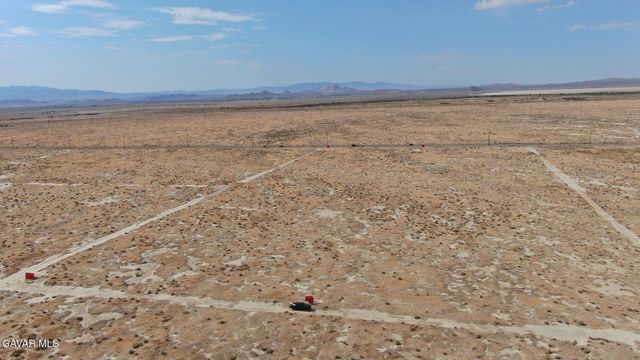 500 E Avenue E, Redman, CA 93535