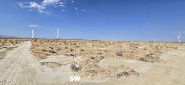 500 E Avenue E, Redman, CA 93535