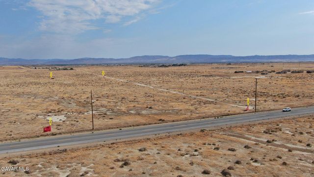 500 E Avenue E, Redman, CA 93535