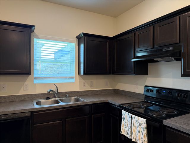 2237 Diamond Drive, Grand Prairie, TX 75051