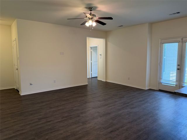 2237 Diamond Drive, Grand Prairie, TX 75051