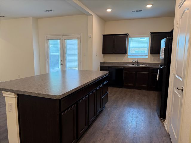 2237 Diamond Drive, Grand Prairie, TX 75051