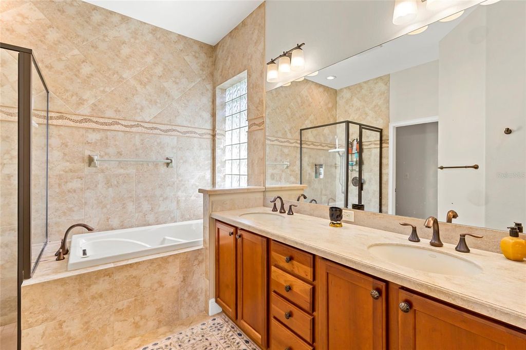 Image 15 of property listing at 922 PRESERVATION STREET, Bradenton, FL 34208