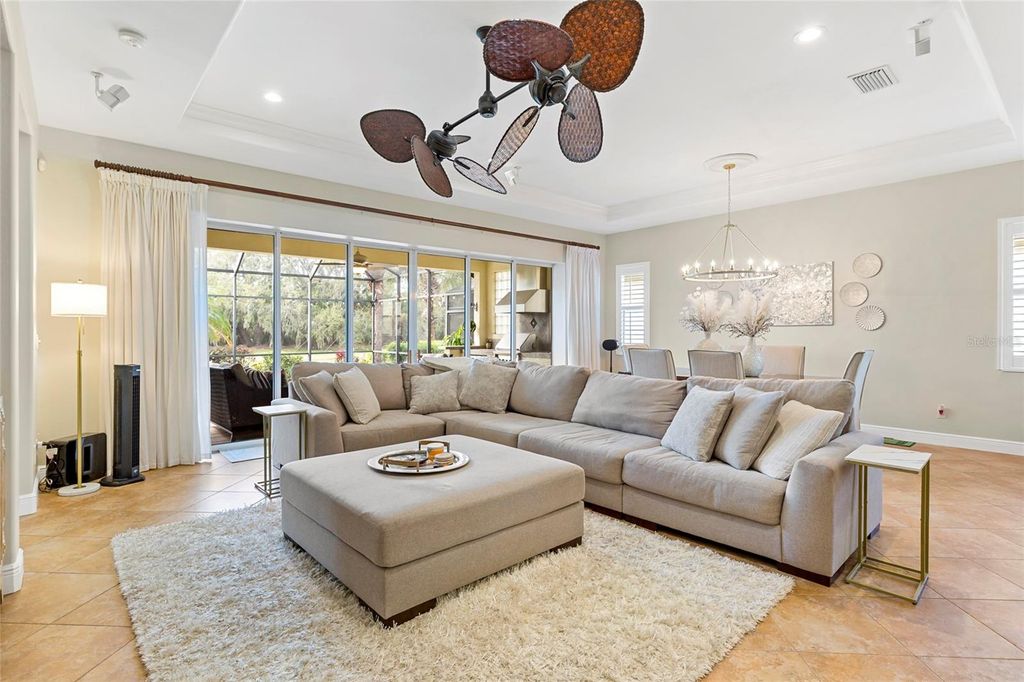 Image 3 of property listing at 922 PRESERVATION STREET, Bradenton, FL 34208