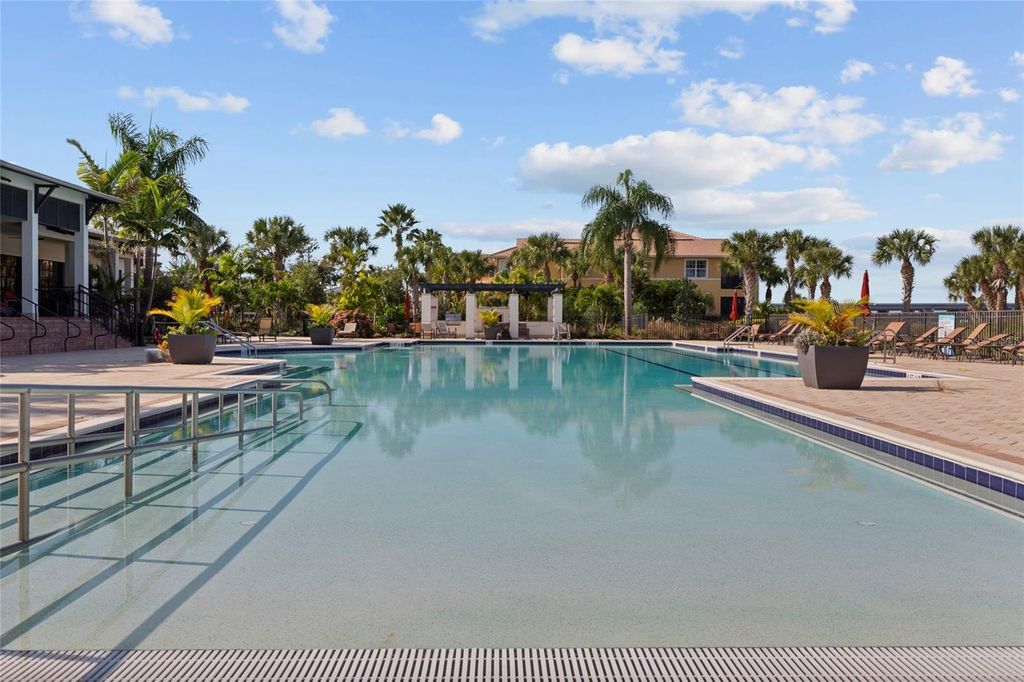 Image 28 of property listing at 922 PRESERVATION STREET, Bradenton, FL 34208