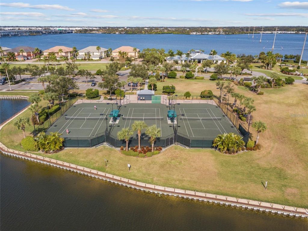 Image 29 of property listing at 922 PRESERVATION STREET, Bradenton, FL 34208