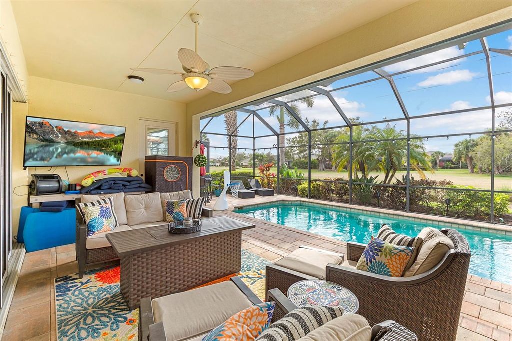 Image 5 of property listing at 922 PRESERVATION STREET, Bradenton, FL 34208