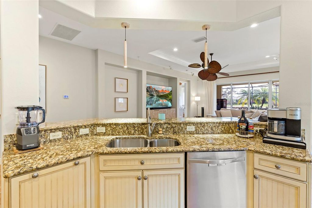 Image 9 of property listing at 922 PRESERVATION STREET, Bradenton, FL 34208