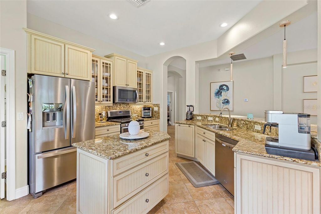 Image 10 of property listing at 922 PRESERVATION STREET, Bradenton, FL 34208