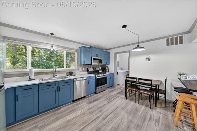 2185 N Channel Drive, Clay Township, MI 48028