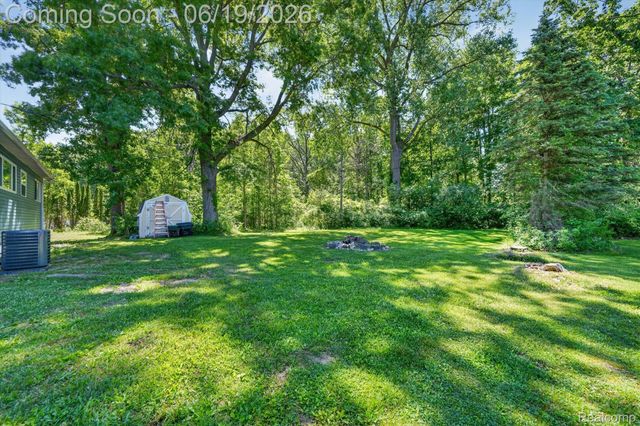 2185 N Channel Drive, Clay Township, MI 48028