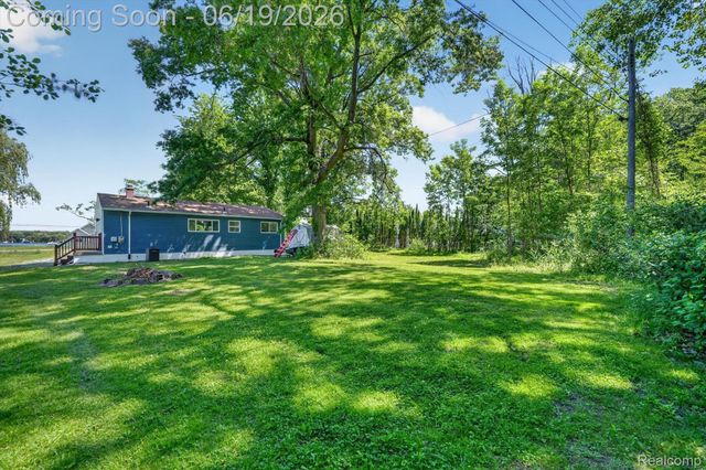 2185 N Channel Drive, Clay Township, MI 48028