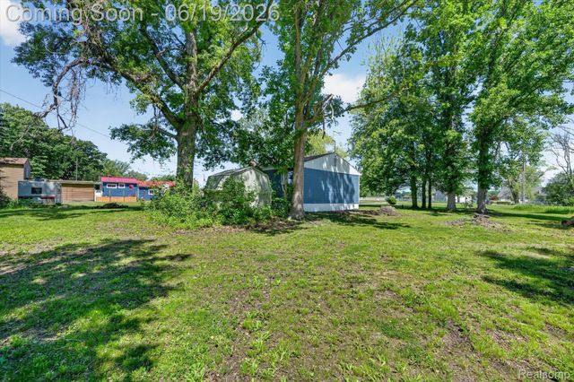 2185 N Channel Drive, Clay Township, MI 48028