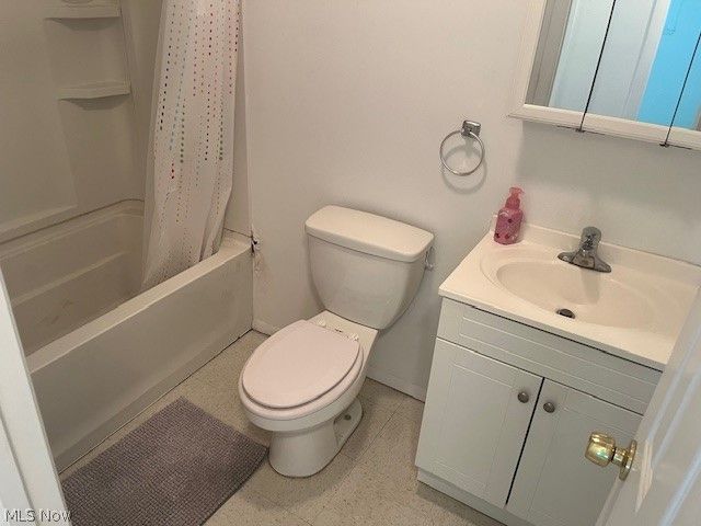 7411 Denny Drive, North Ridgeville, OH 44039