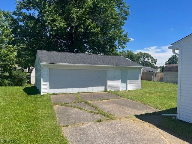 7411 Denny Drive, North Ridgeville, OH 44039