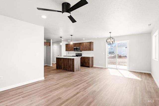 13723 Inman Ct, Caldwell, ID 83607