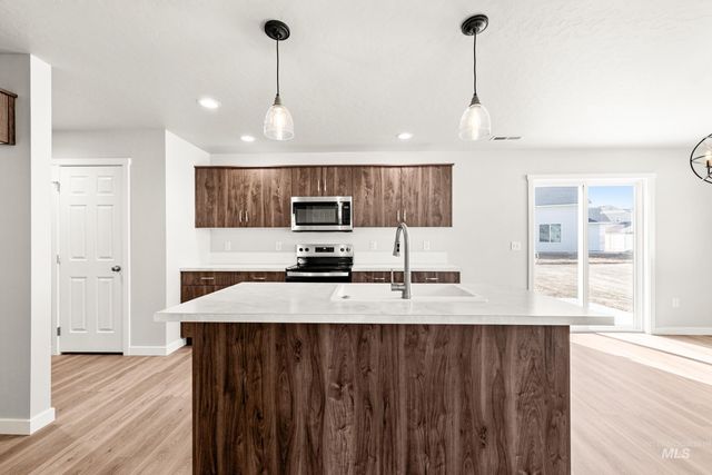 13723 Inman Ct, Caldwell, ID 83607