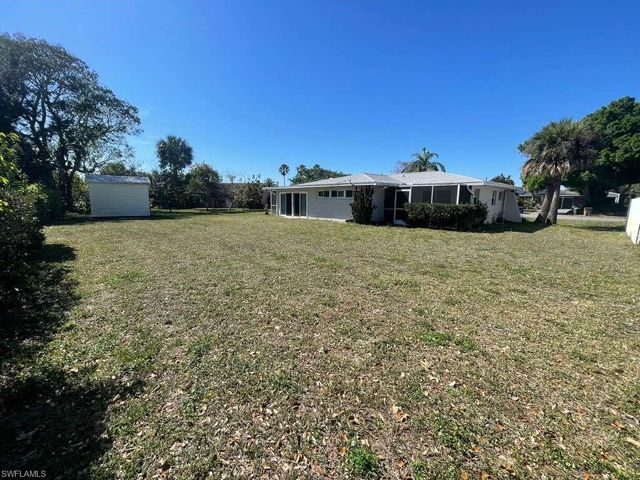 127 Highview AVE, Lehigh Acres, FL 33936