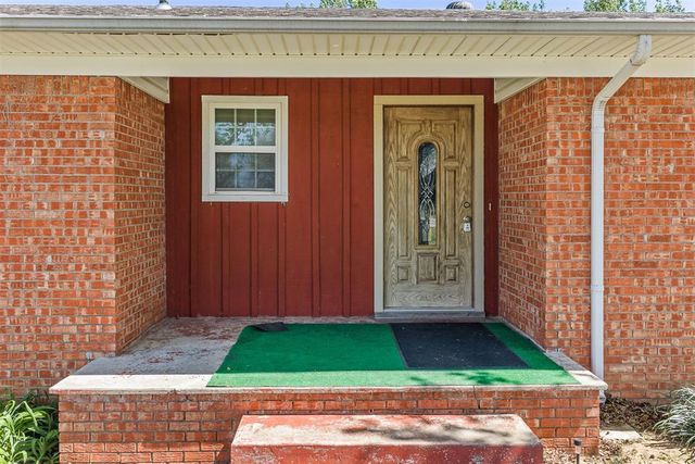 604 N Main Street, Elmore City, OK 73433